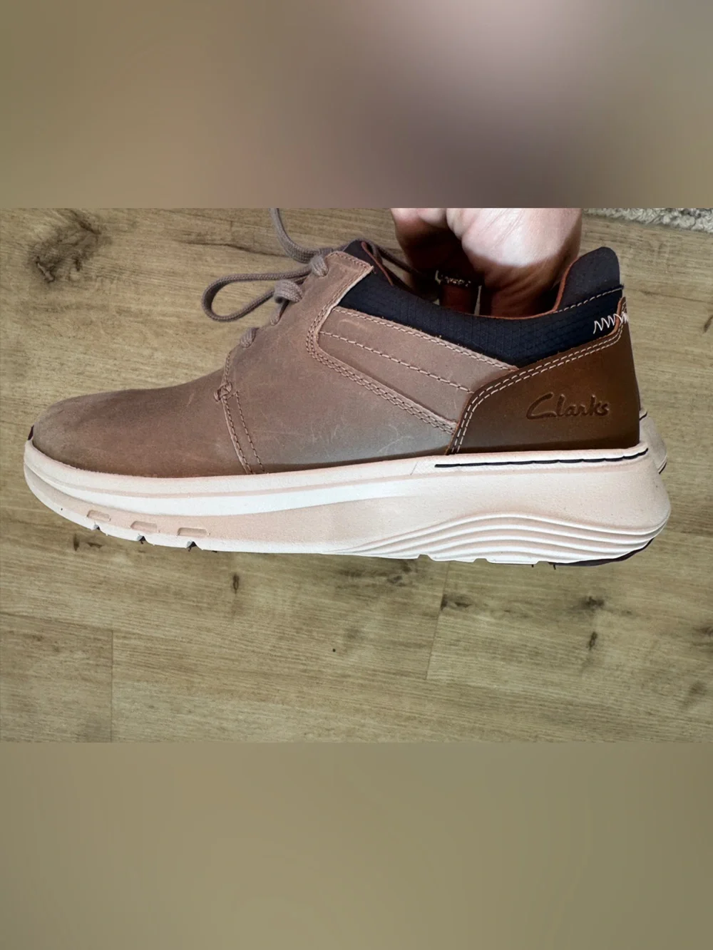Clarks Men’s Motion Lace-Up Sneakers in Taupe 7.5 new